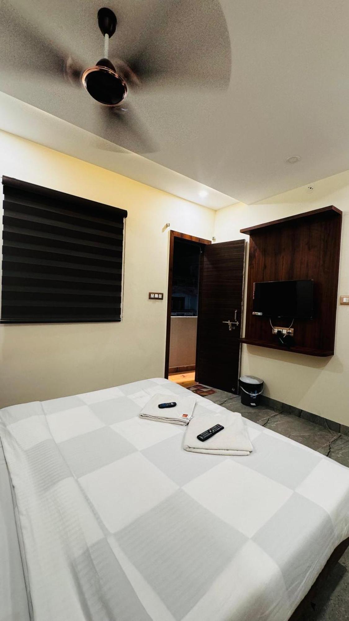 Hotel Prakasham Ujaim Exterior foto